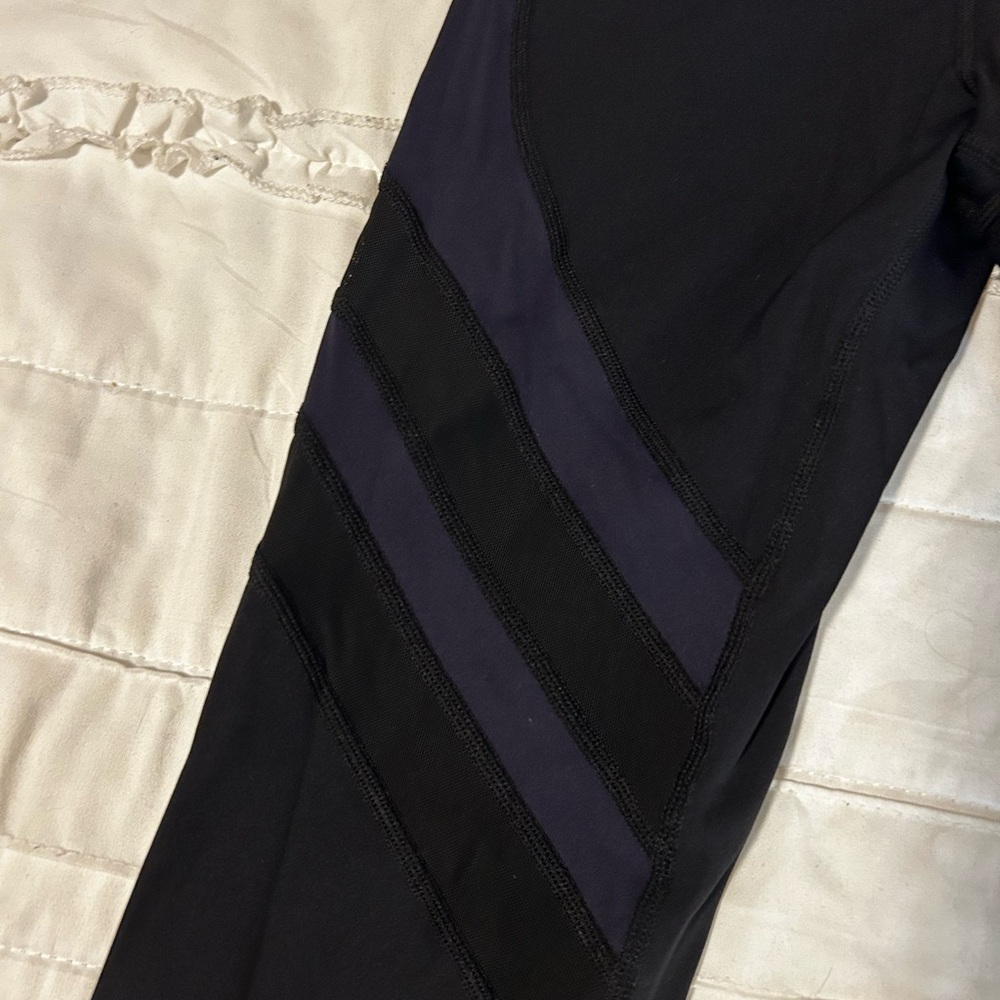 ZYIA Black Mesh Luxe 7/8 24"